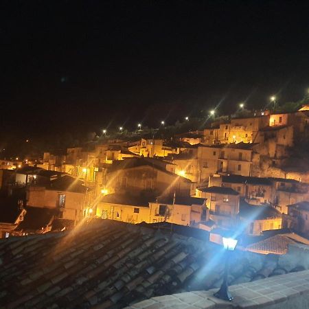 הוילה Stilo Casa Vacanza Leo מראה חיצוני תמונה